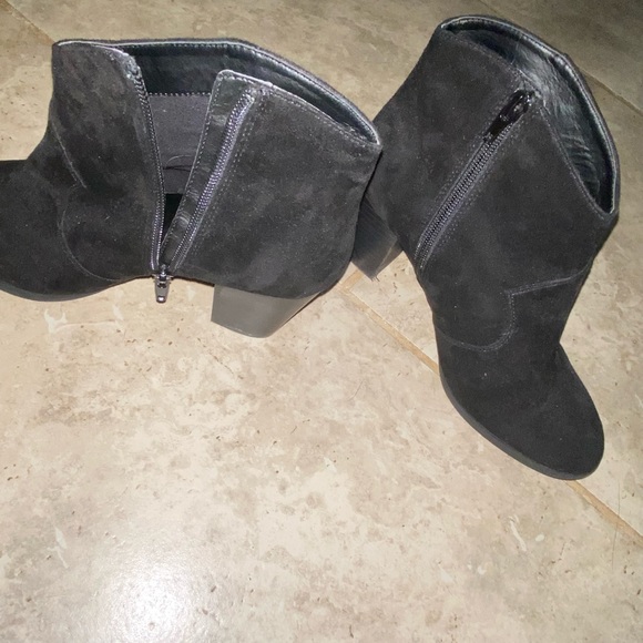 BP. BY NORDSTROM FAUX SUEDE ANKLE BOOTS/ BOOTIES - Picture 7 of 7